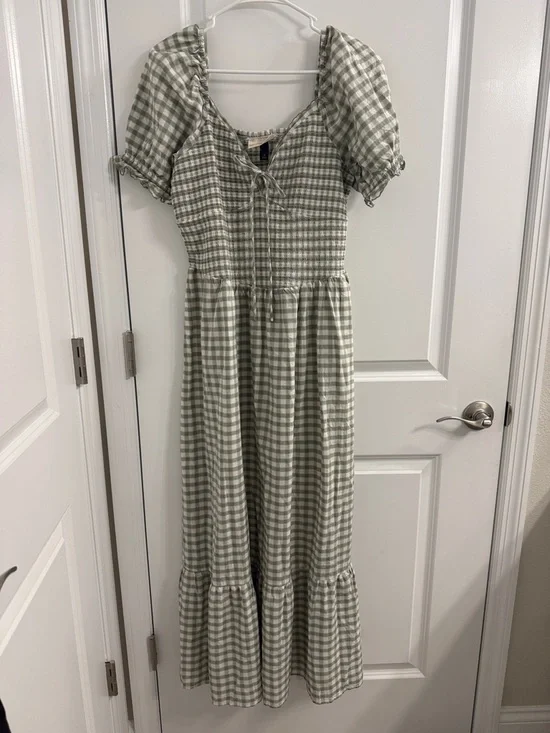 Universal Thread Gingham Puff Sleeve Maxi Dress - Sage Green - Picture 1 of 5